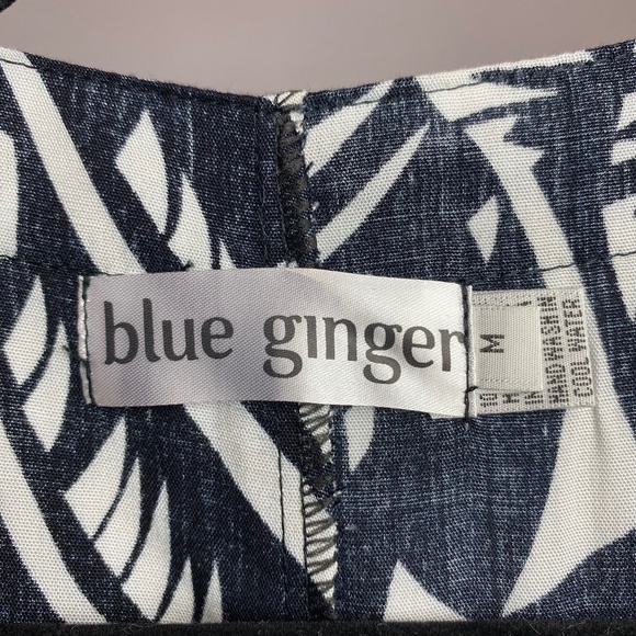 NWT Blue Ginger Womenʻs Black White Tropical Leaf Print Tunic Top Medium - Picture 6 of 9